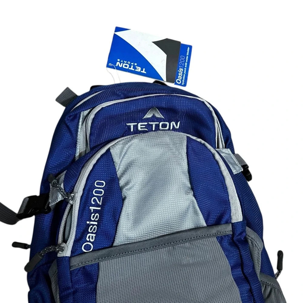 Teton‎ Sports Oasis 1200 Hydration Backpack Blue Gray Pack with Water Bladder